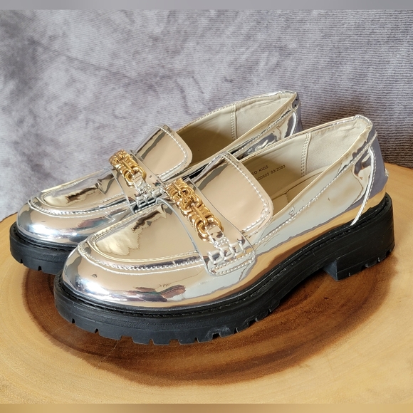 Sam Edelman Other - Sam Edelman Kids Sz 2 Teo Platform Metallic Silver Loafers with Gold Chain